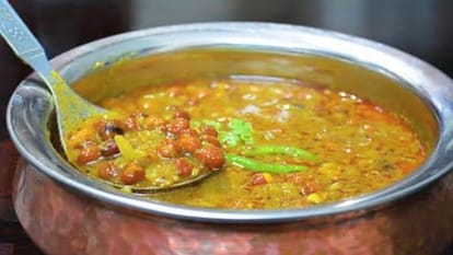 Himachals Tastes Wonderful: Chambe Ra Madra, Kangre Da Khatta Te Bilaspure Di Dhautuwan Dal