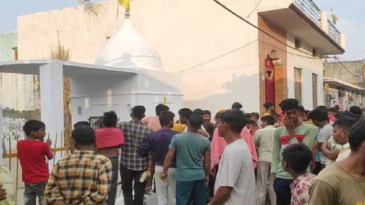 Shamli: Pieces of meat were thrown in the shrine premises before the Havan and Bhandara, anger among villagers