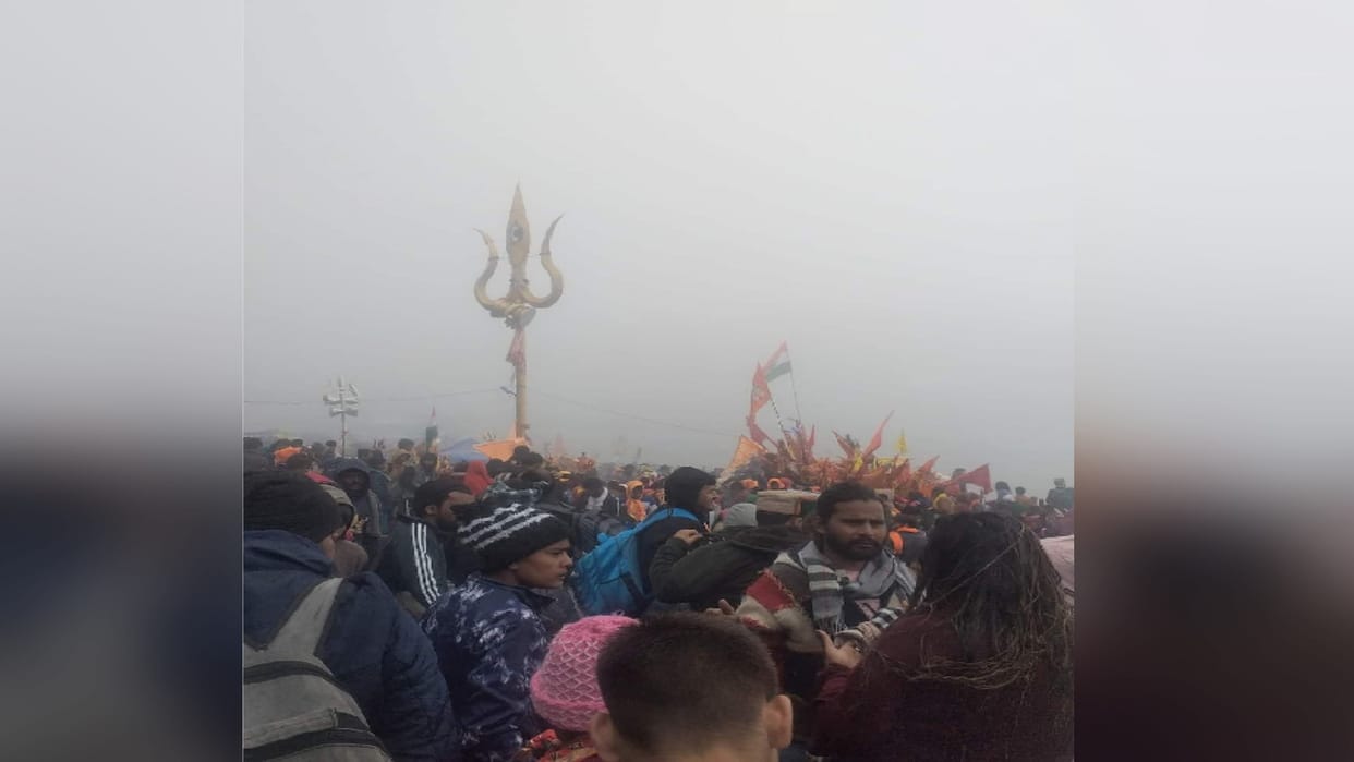 Manimahesh Yatra: Thousands of Shiva devotees took a dip in the holy Dal Lake, visited Mount Kailash after wor