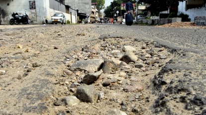 smart cantt: thousand of potholes in the roads, roads have not been constructed in the residential area