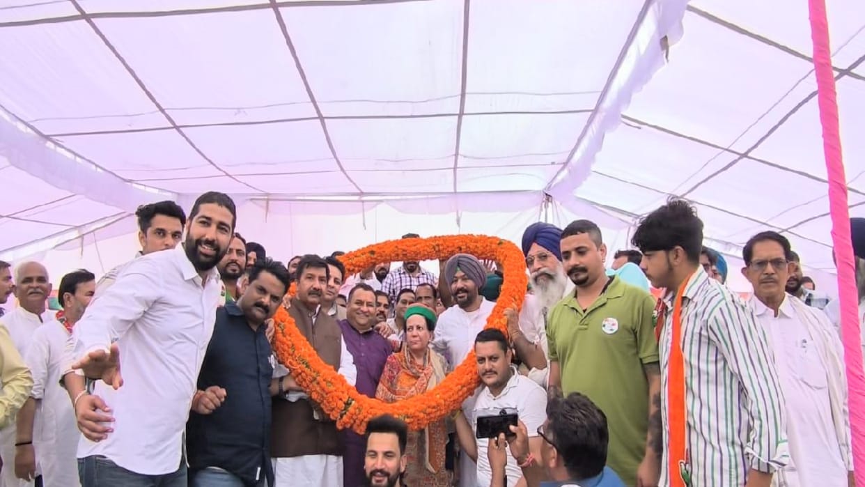 Mukesh agnihotri  said in Nalagarh Helicopter flew a lot, now Jairam will sit alone