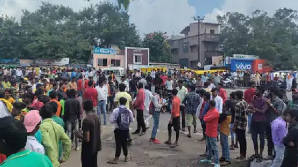 Indore: Uproar after the death of a prisoner in police custody, five policemen suspended