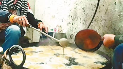 Himachals Tastes Wonderful: Chambe Ra Madra, Kangre Da Khatta Te Bilaspure Di Dhautuwan Dal