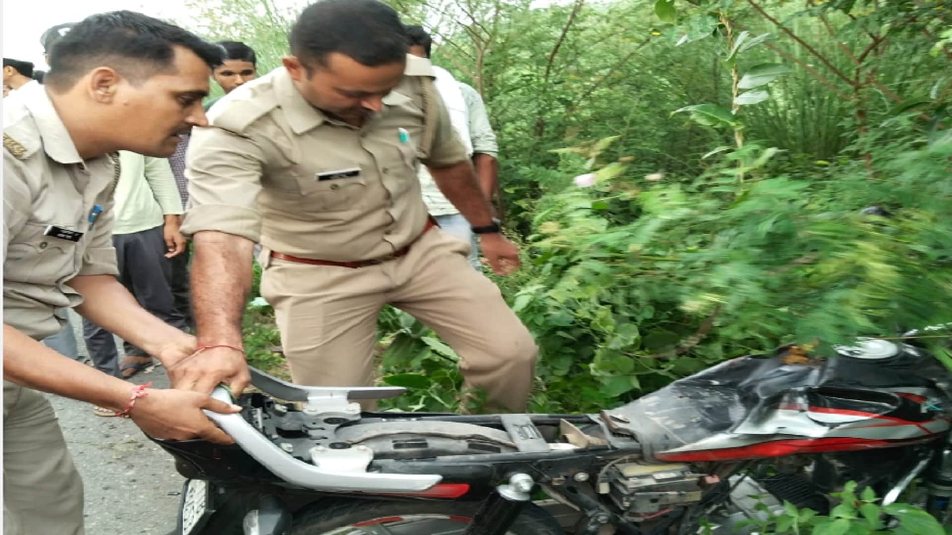 Four youths have died in road accident in some seconds in Saharanpur see photos