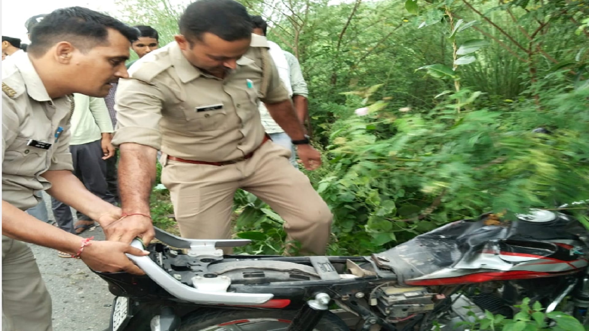 Four youths have died in road accident in some seconds in Saharanpur see photos