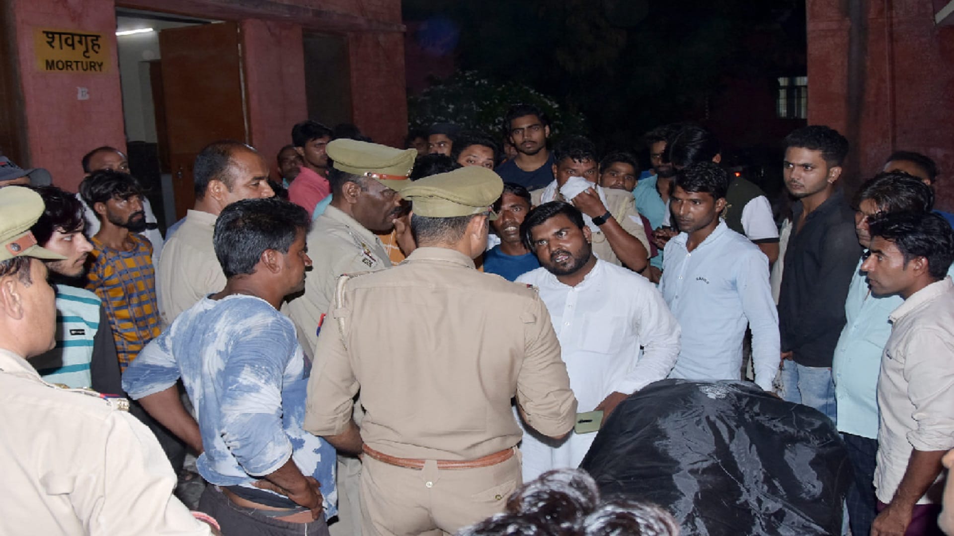 Four youths have died in road accident in some seconds in Saharanpur see photos