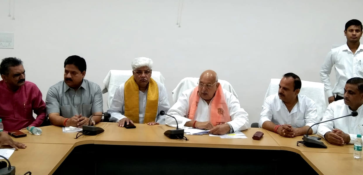 Inspection of closed construction of the university... Agriculture Minister was uneasy on the question