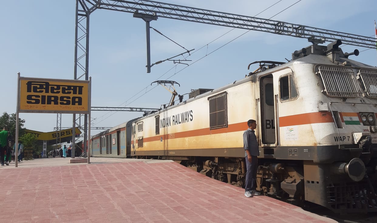 Kisan Express starts operation with electric engine