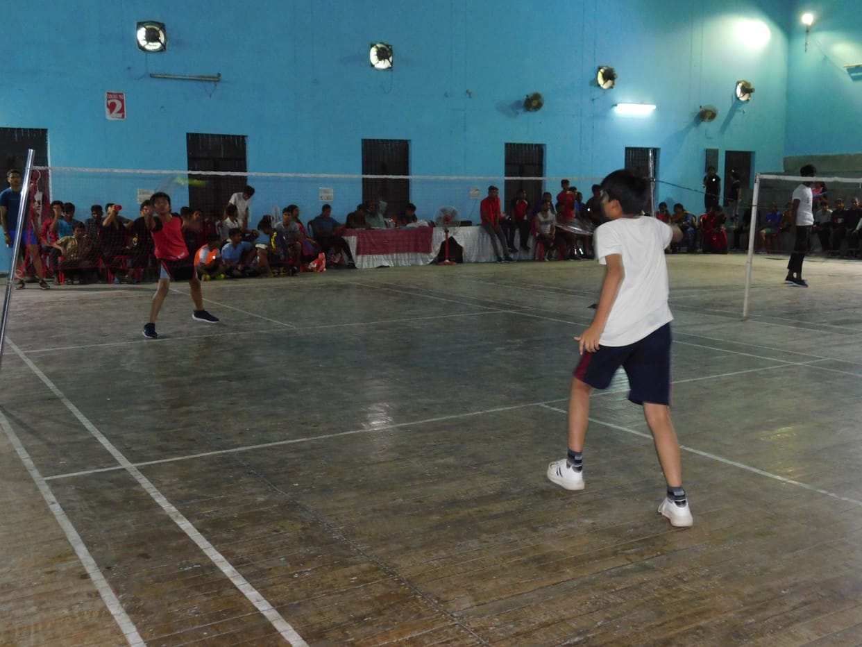 Maharajganj players dominated on the first day