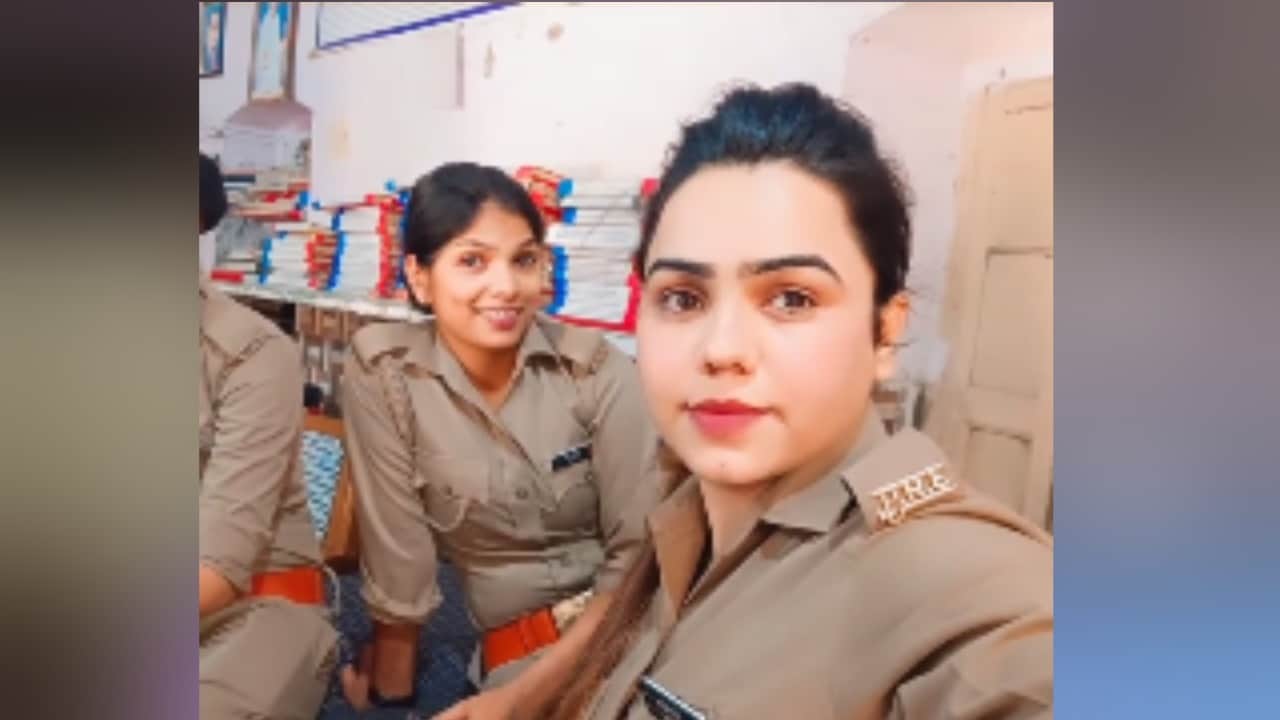 Amroha Female constable makes reels in uniform on Social media sent to police lines