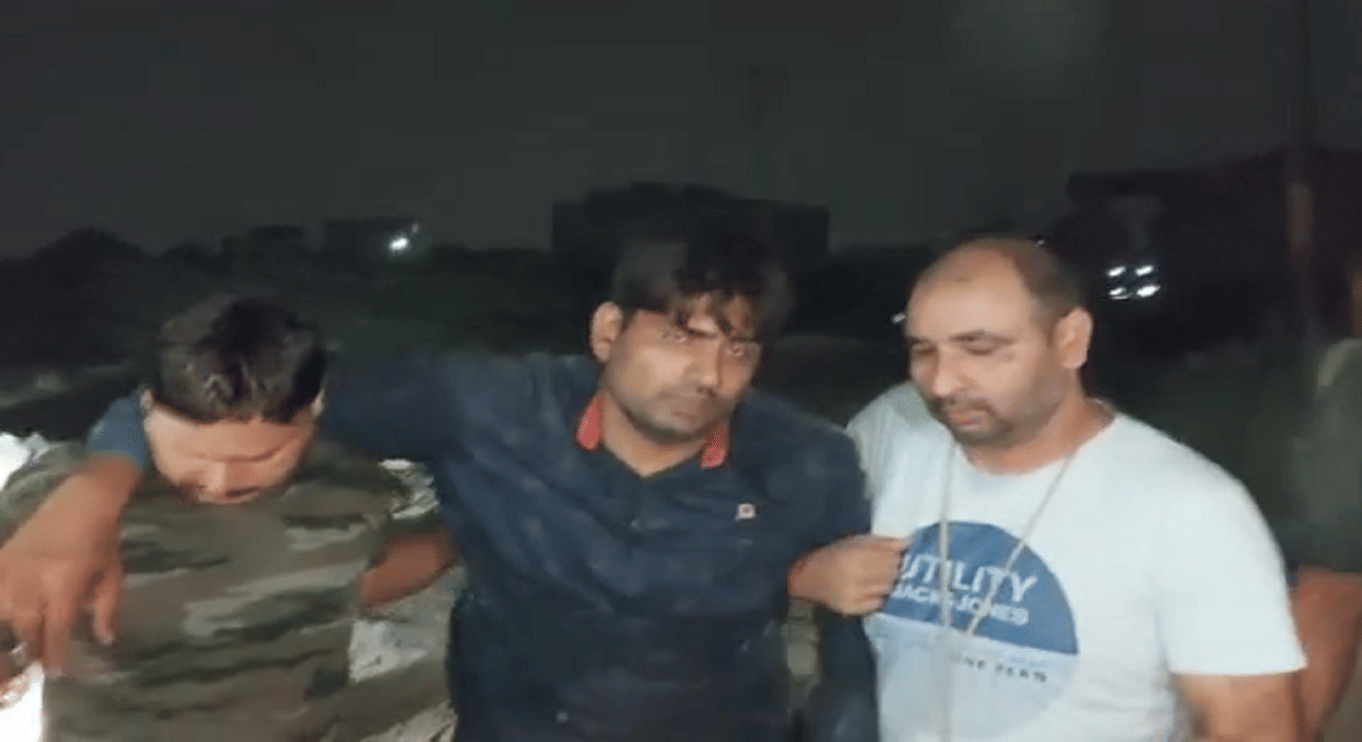 Ghaziabad: Encounter of miscreants with police