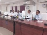03 बीएनडीपी08 - कलेक्ट्रेट में विकास कार्यो की समीक्षा करते प्रमुख सचिव परिवहन एल वेंकटेश्वर लू व अ?