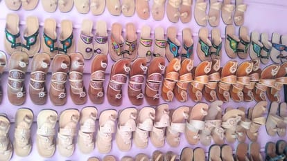 Entire world of skilled hands of Himachal, rich treasure of handicrafts and handlooms
