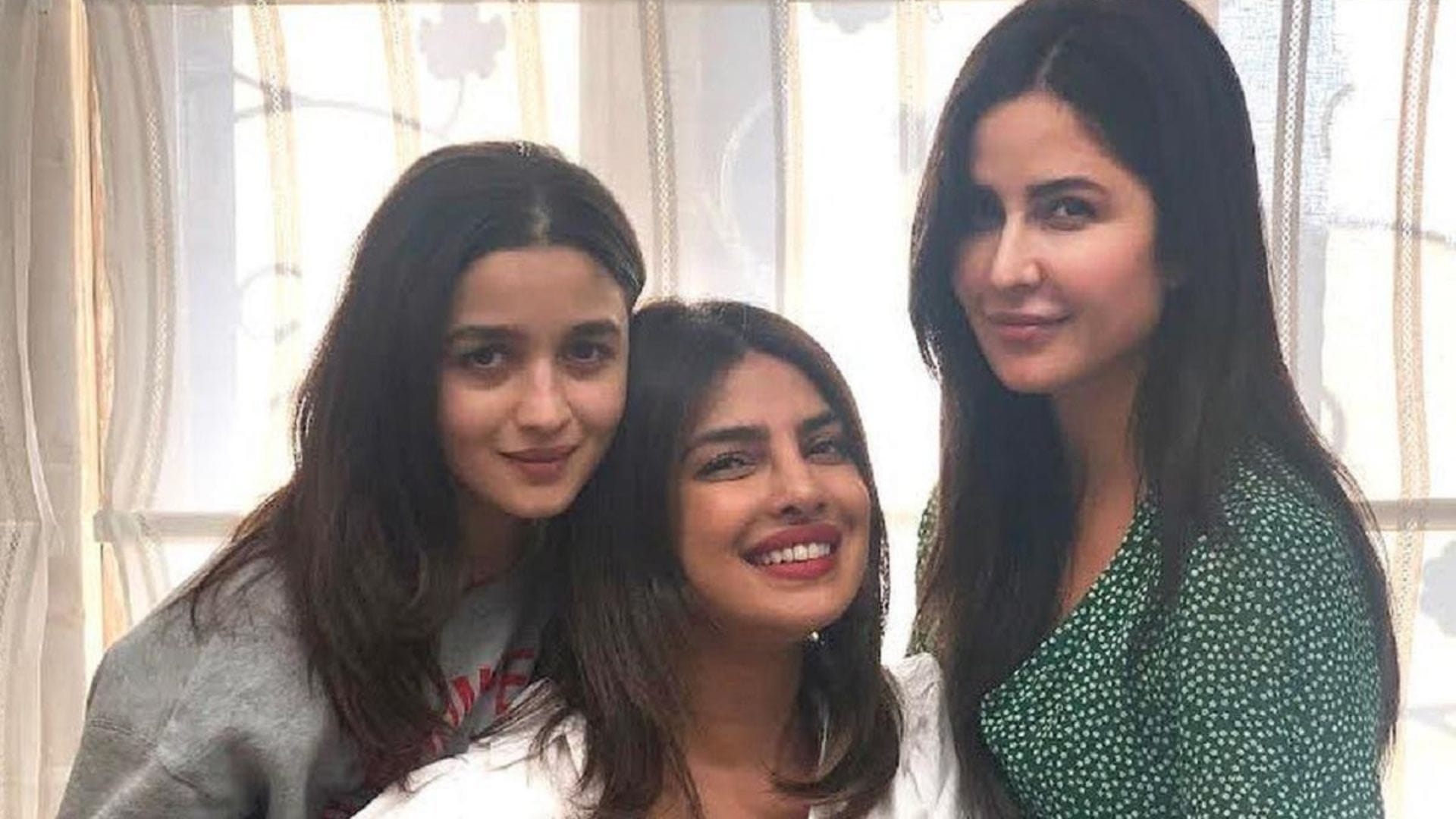 Alia Bhatt did not talk about her upcoming films in KWK 8 jigra Baiju Bawra Jee Le Zara Brahmastra Part 2 Dev