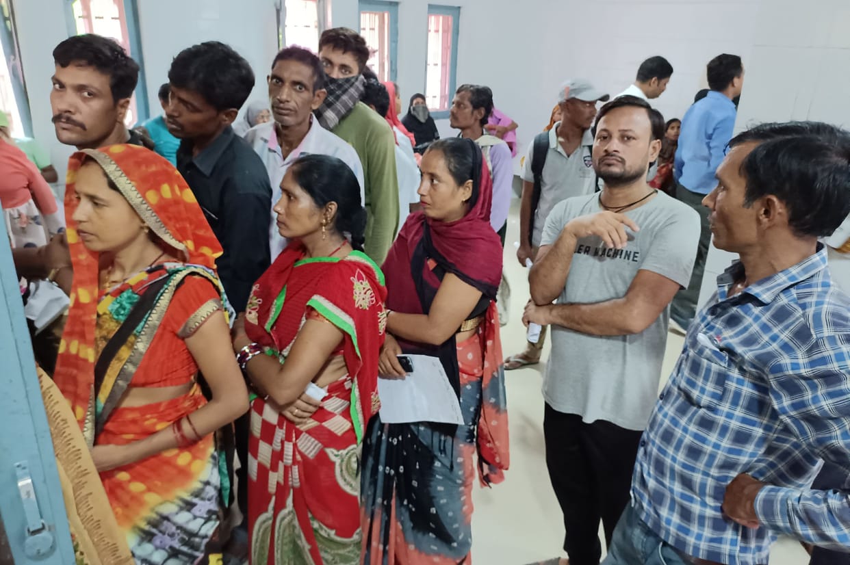Fatehpur: Fever spreading rapidly, more than one and a half thousand people are reaching ill