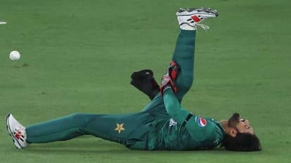 Asia Cup: Pakistan's wicketkeeper Rizwan will have an MRI scan of his foot, injured in the match against India