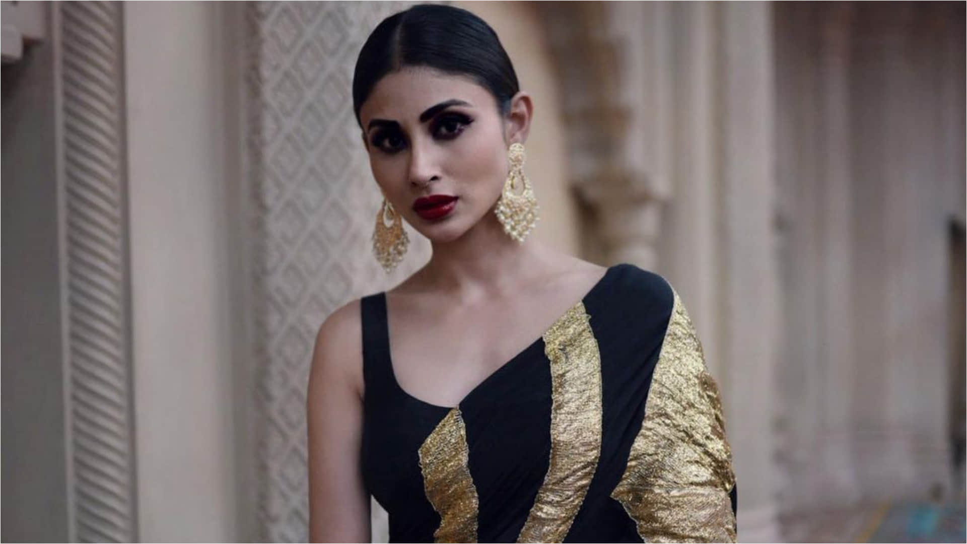 mouni roy black and gold saree for brahmastra promotion looks stunning