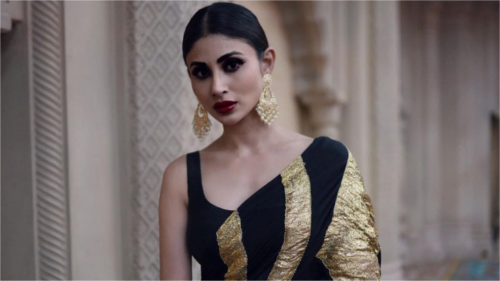 mouni roy black and gold saree for brahmastra promotion looks stunning