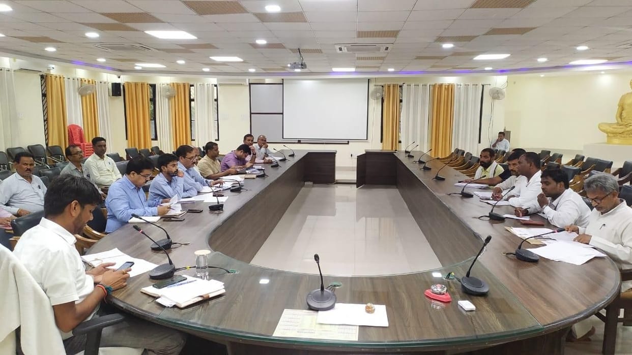 Discussion on polling place and electoral roll