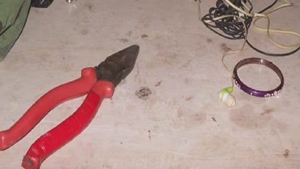 Husband pulled nails of wife s feet in Dheeraj Nagar Faridabad