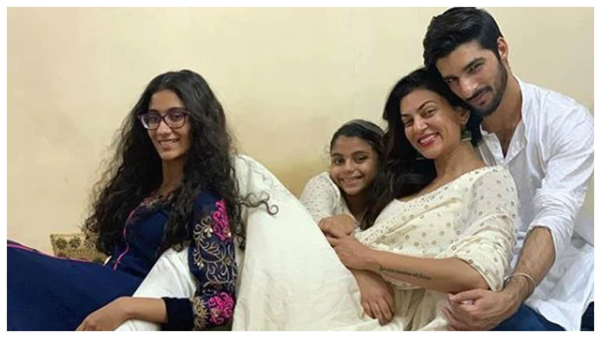 Sushmita Sen daughter Renee shares photo on her 23 birthday write thanks not for actress says I love you