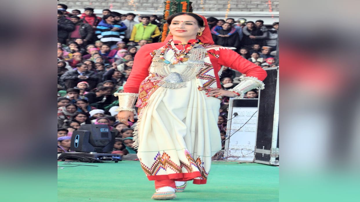 Entire world of skilled hands of Himachal, rich treasure of handicrafts and handlooms