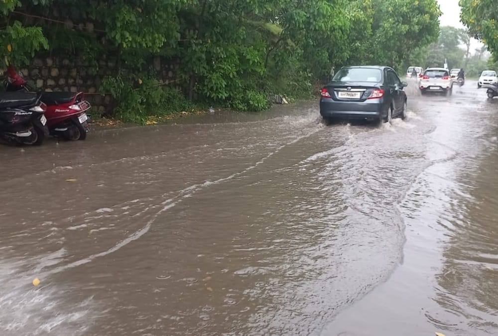 Dehradun Weather Update: Very Heavy rainfall create waterlogging problems photos