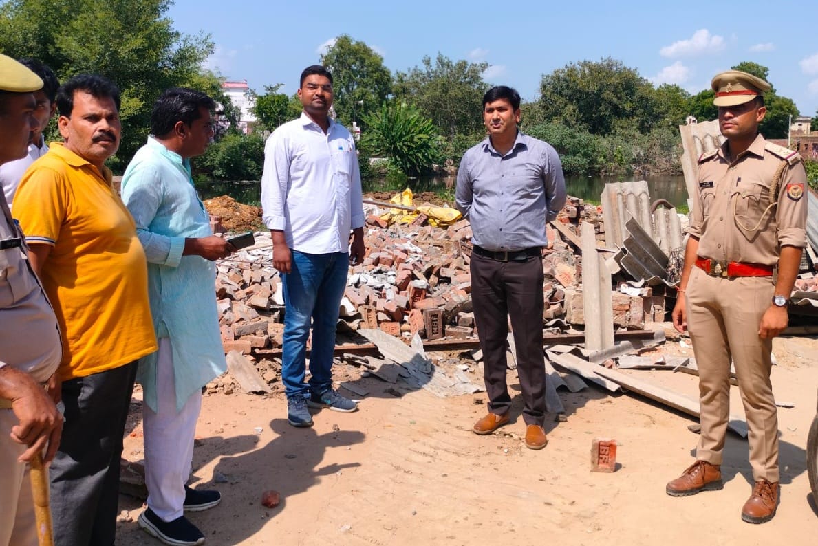 The land of the pond in Dhanaura was freed from possession
