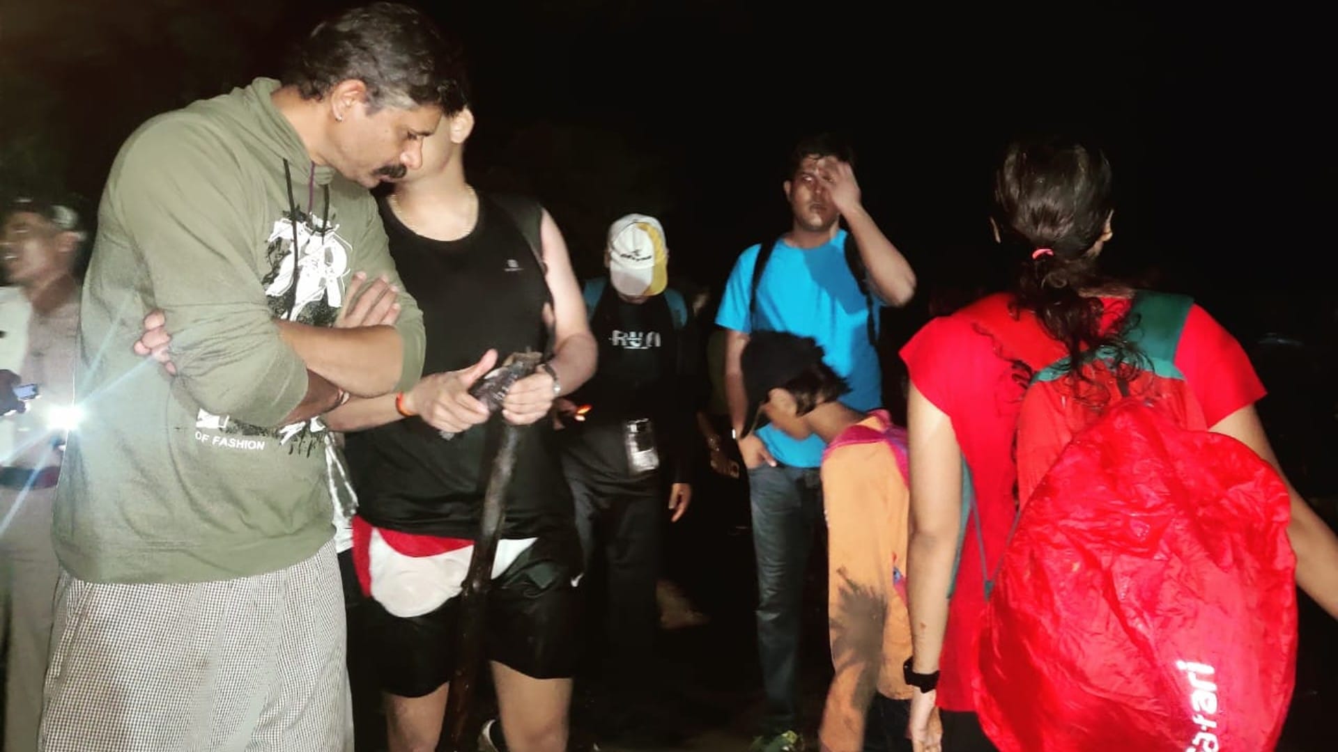 Rescued more than 100 people trapped in flood in Amargarh forest of Sehore, tourists coming even after the ban