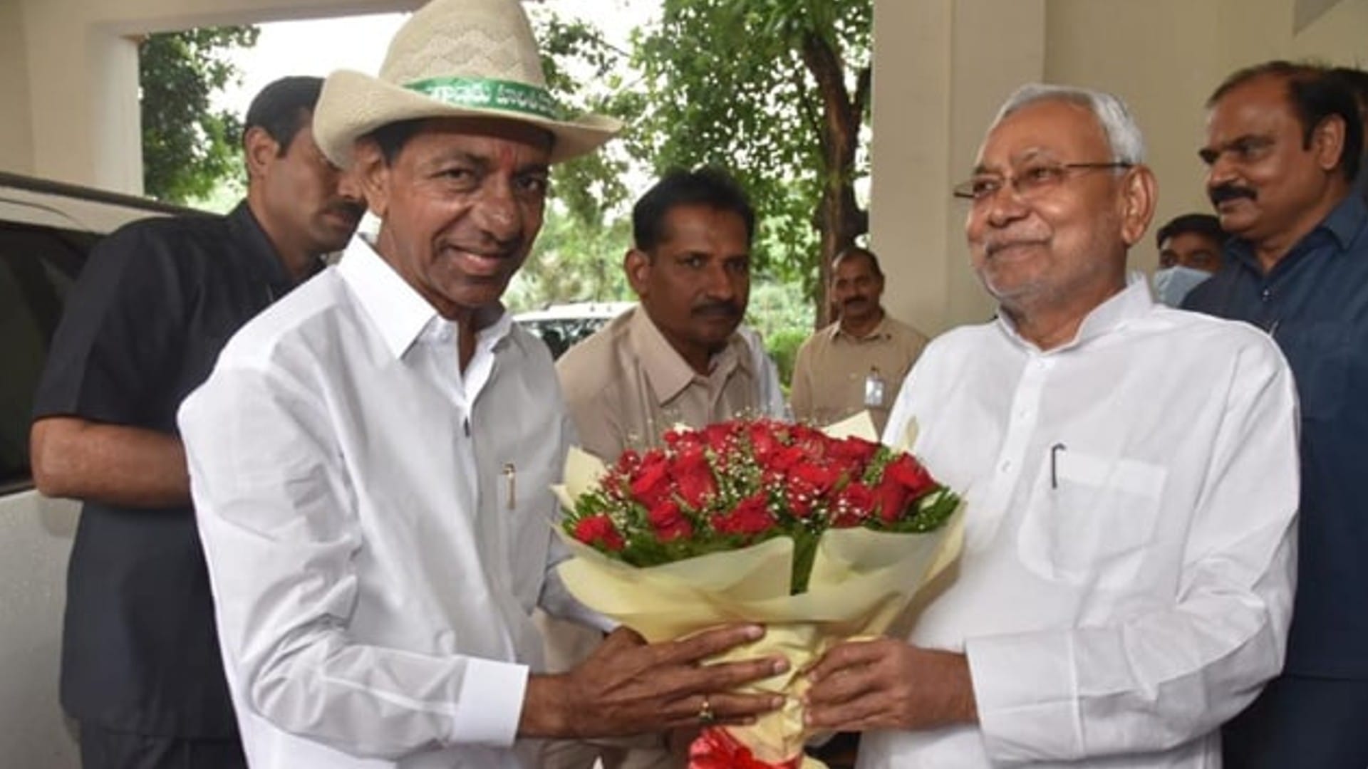 Nitish Kumar giving offer to opposition parties for prime minister post, know about Bihar CM's plan for 2024?