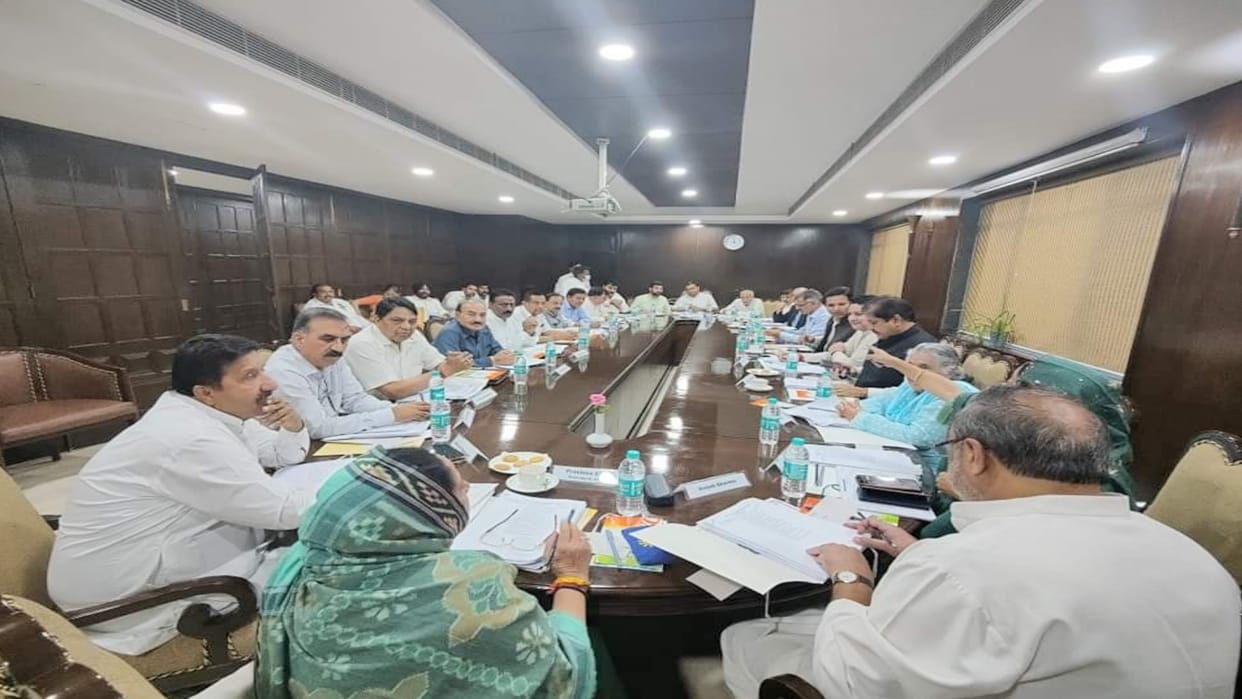 Congress fire test begins with the first list of tickets, trouble on the selection of candidates for 22 seats