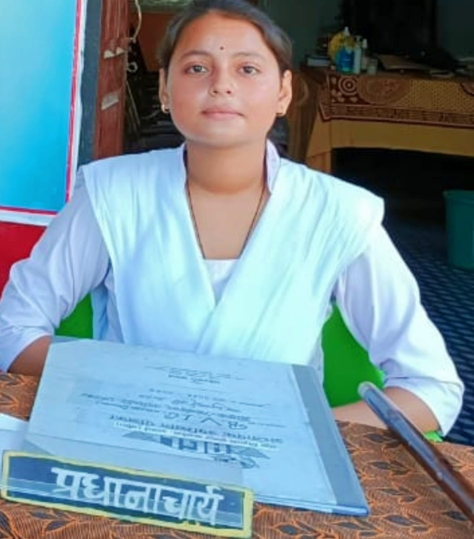 Banda: One day Principal taught the lesson of discipline to the students