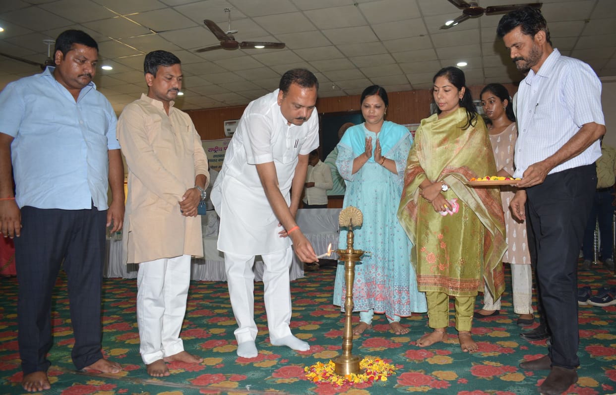 Hardoi, Government's full attention on the health of women and children