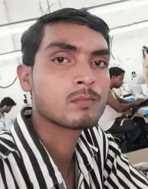 Hardoi, Tailor's body found hanging in a berry tree