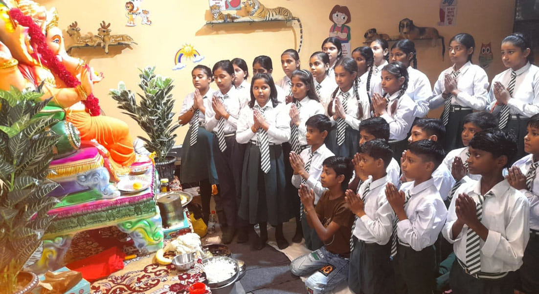 Students asked for the boon of learning by worshiping Ganesha