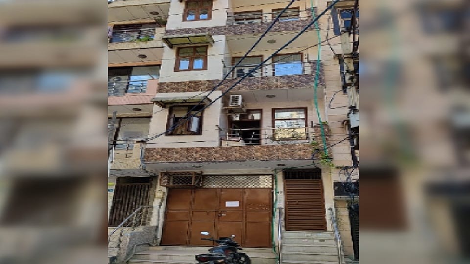 Suicide note revealed secret in death of mother and son in Rohini area of Delhi