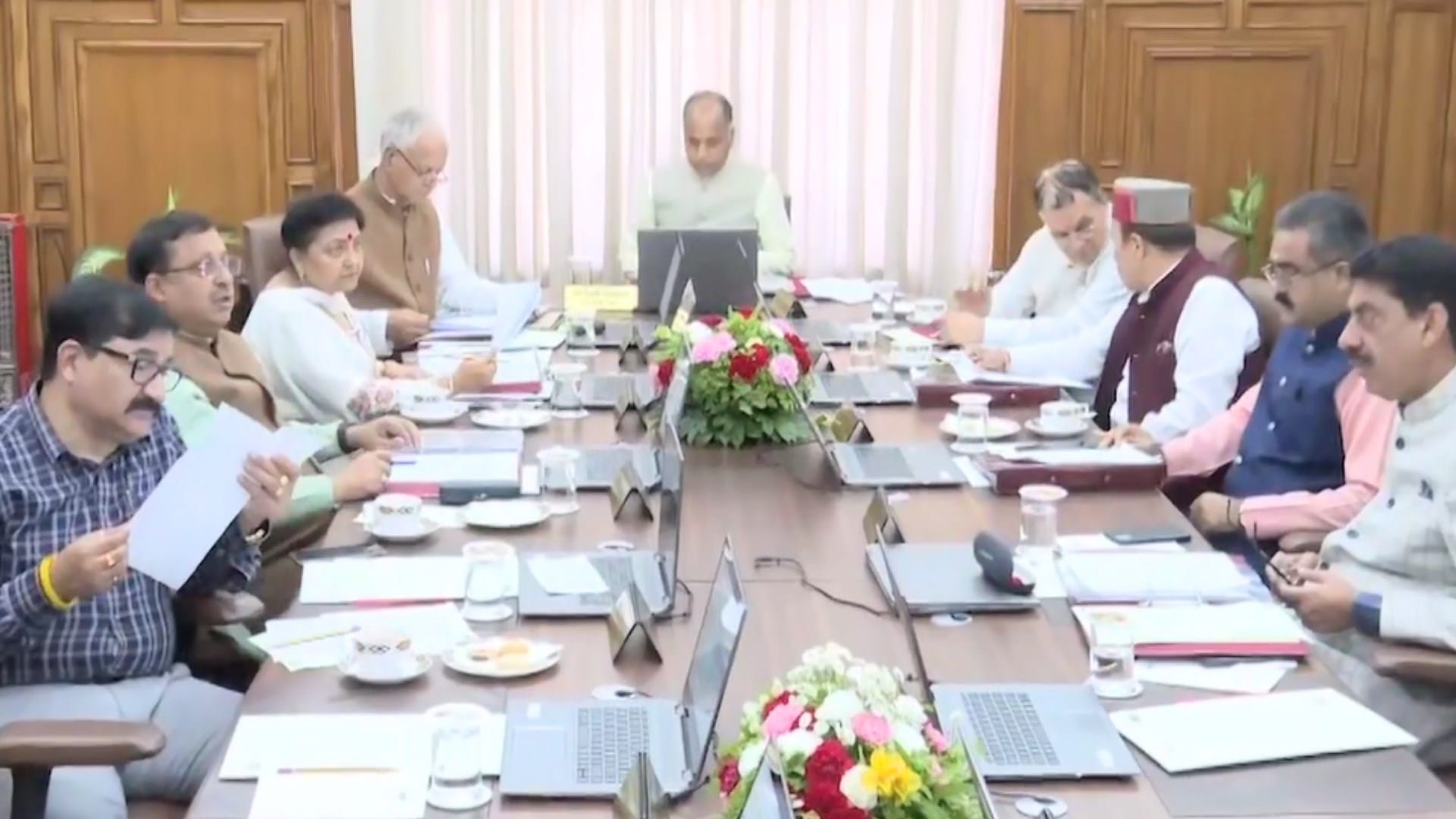 himachal cabinet decision today, Transport Nagar in Solan, 180 days leave for women workers, SPO's honorarium