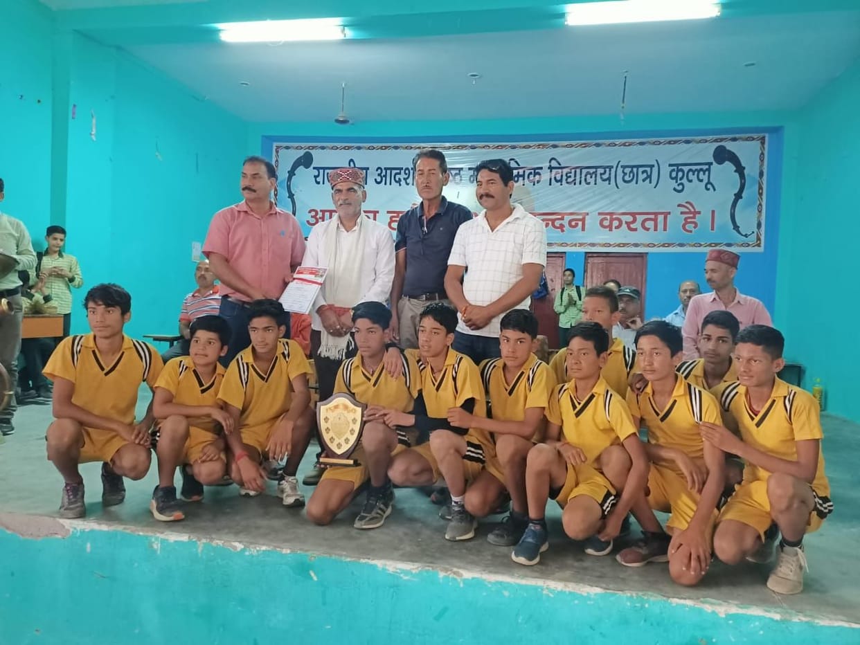 Student School Kullu Overall Winner in Major Games