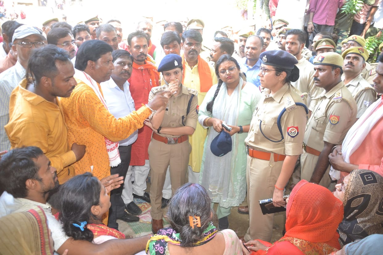 Kanpur Dehat: After the death of the farmer, the ruckus over the misbehavior with the family, DM and SP calmed down