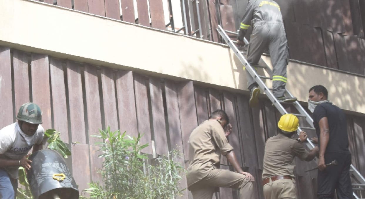 Principal Secretary sought list of 140 illegal hotels from LDA after Levana fire case