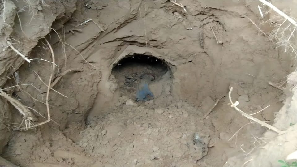 dead body of the young man found in two pieces buried without post-mortem in mathura