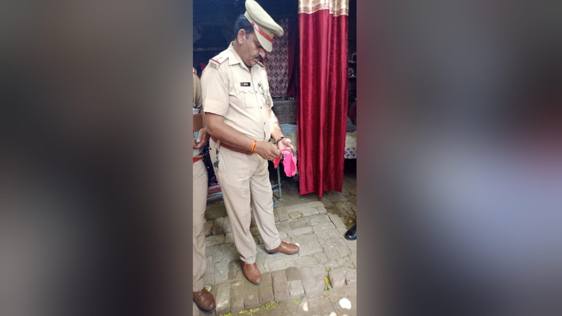Two wife of a husband have committed suicide by poison in Muzaffarnagar after canter seized