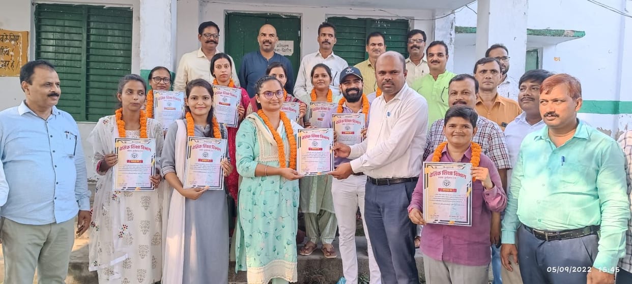 10 best performing teachers honored