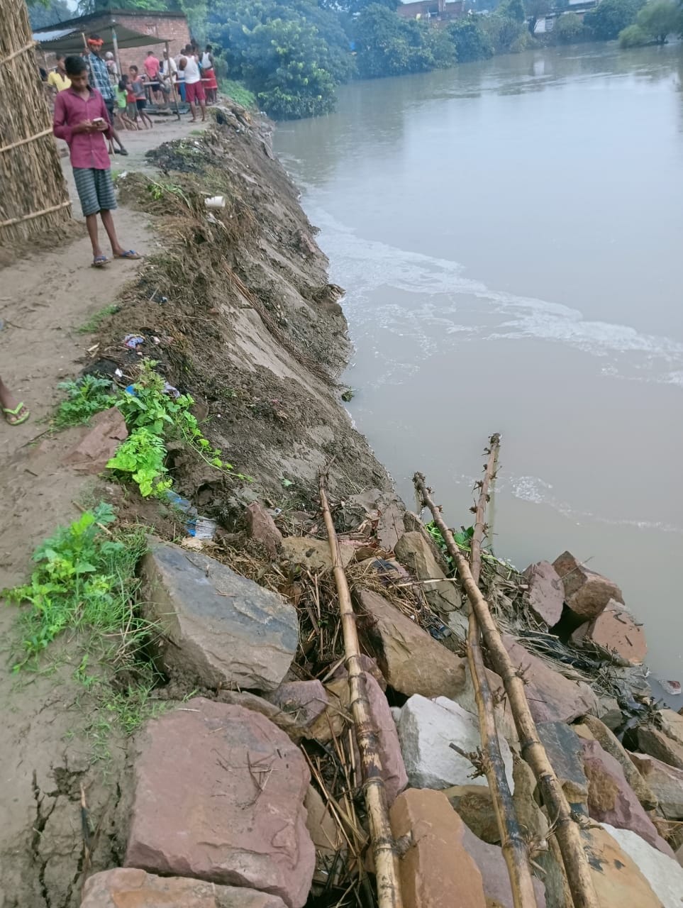 Boulder sunken on the banks of Mangai river