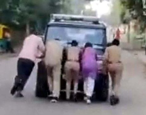 Kanpur Dehat: Video of pushing into UP 112 car goes viral, SP summons answer