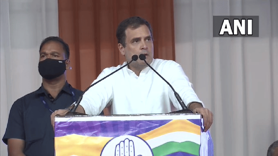 Gujarat: Rahul Gandhi attacks on BJP, promises loan waiver to farmers