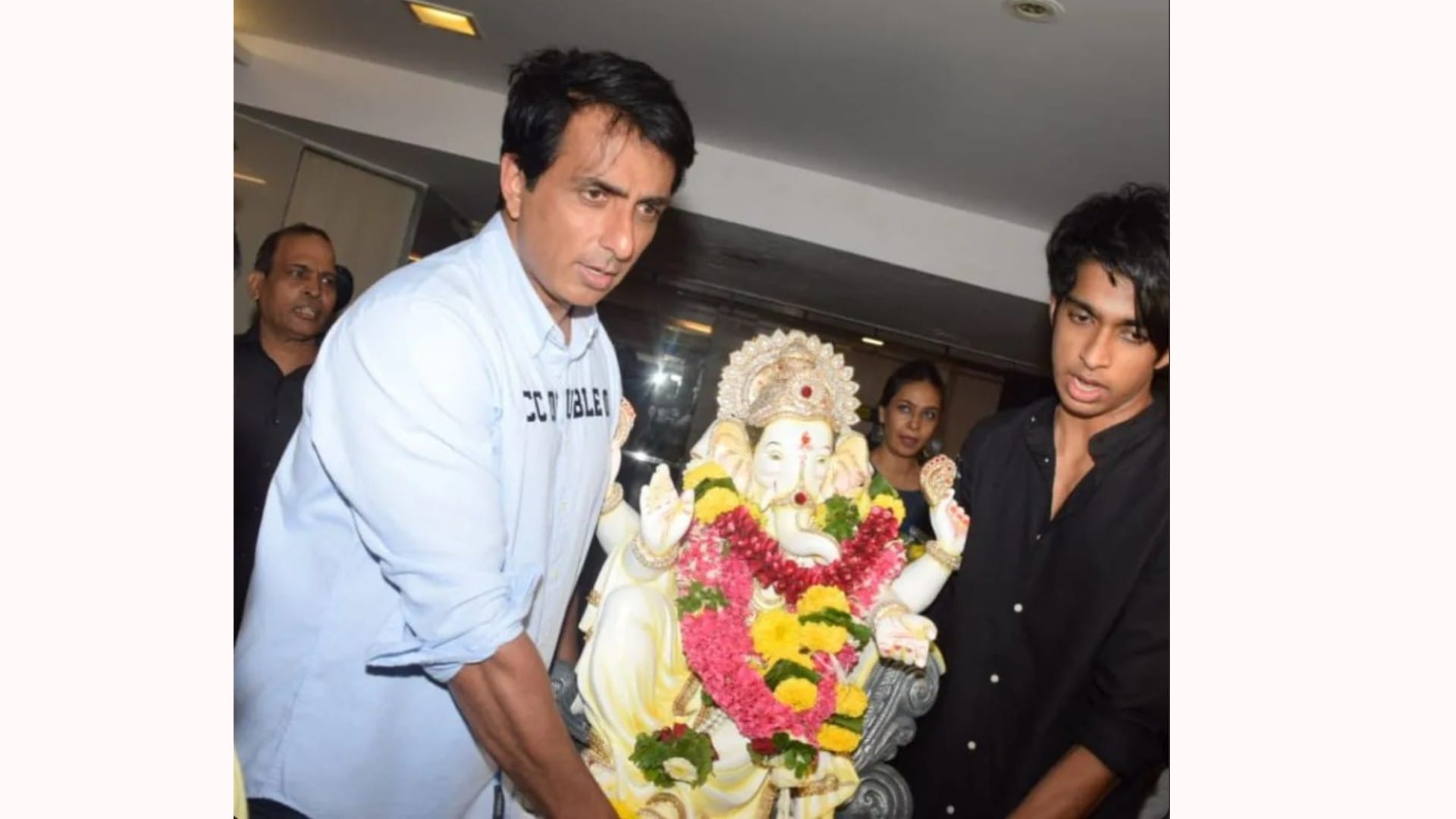 sonu sood ganpati bappa visarjan with family see photos