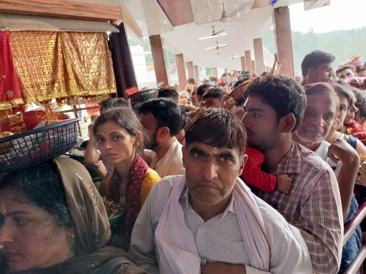 Devotees flock to Siddhpeeth Shakambhari Devi