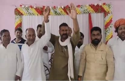 Revolt in Omprakash Rajbhar party Many leaders including National Vice President resigned from SBSP