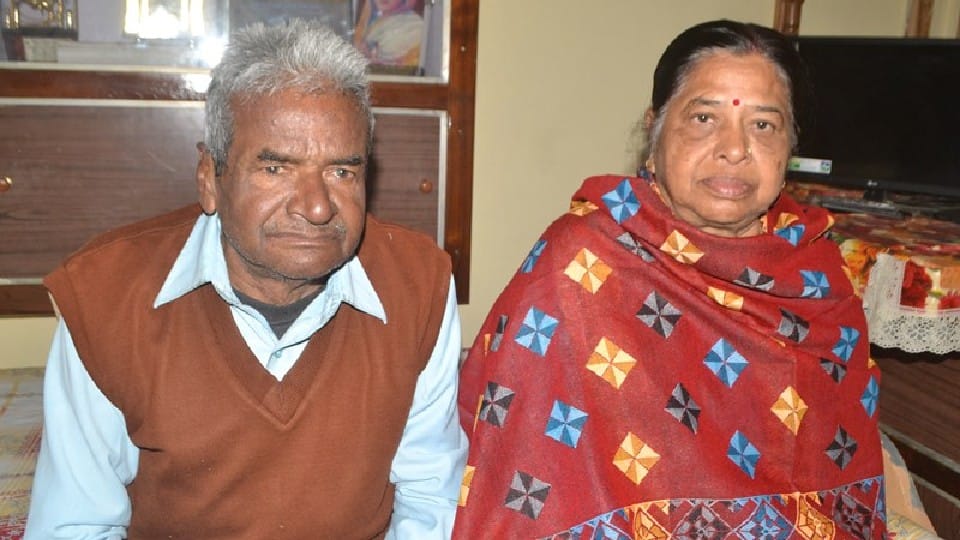 Teachers Day: Retired teacher spent lakhs of pension for needy children, now children are doing names